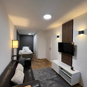 Apartment Medienhafen Direkt Am Zentrum, Düsseldorf